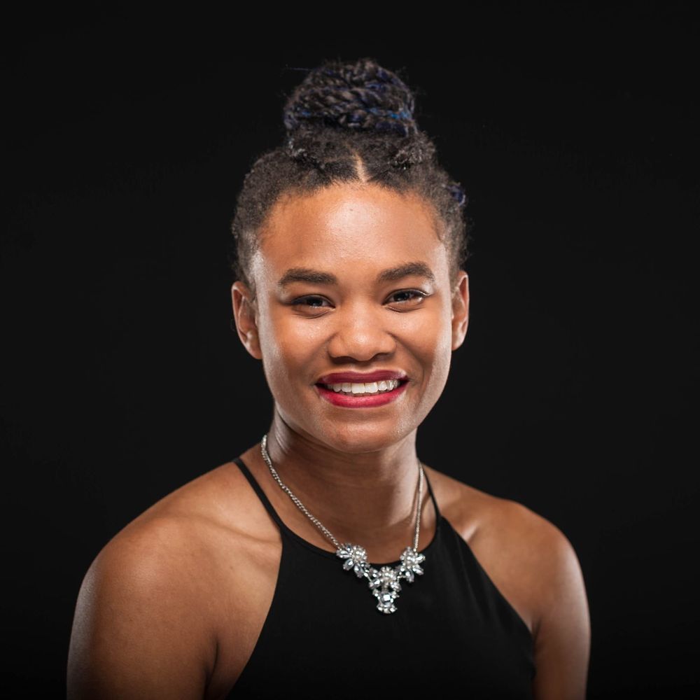 Meet your Posher, Abria